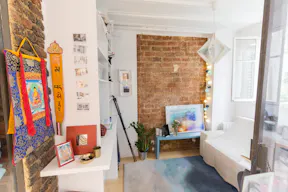 Rustic Gallery in Montmartre - Image 4