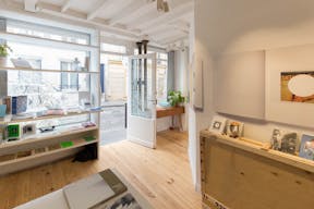 Rustic Gallery in Montmartre - Image 5