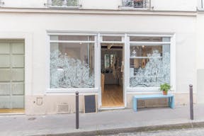 Rustic Gallery in Montmartre - Image 6