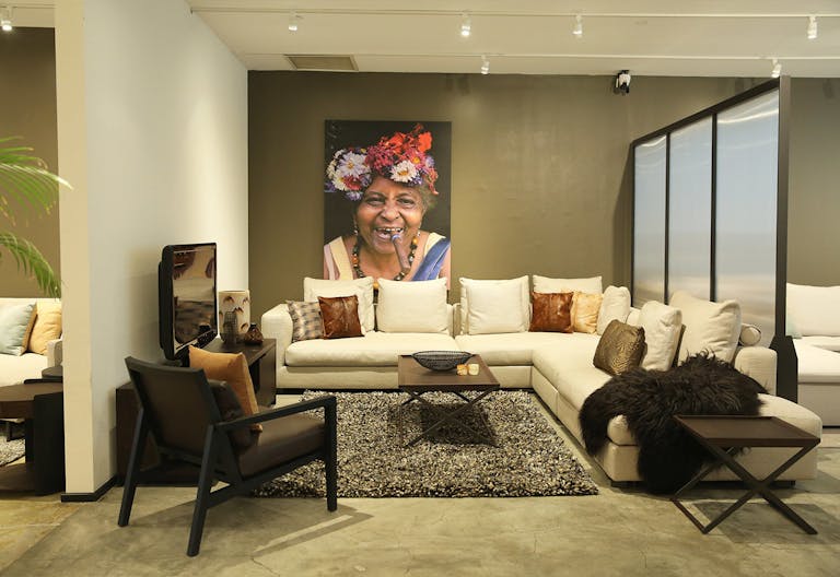 Spacious Chelsea Showroom - Image 1