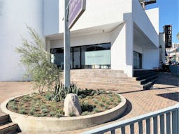 Beautiful Open Store in West Hollywood - Image 20