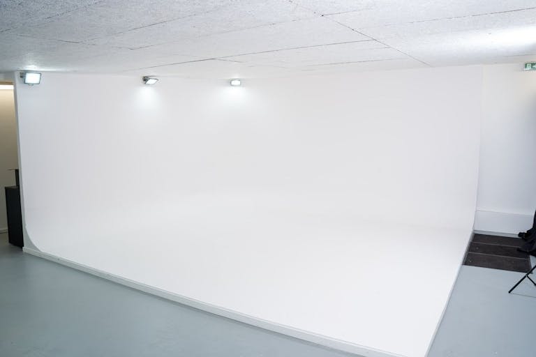 Studio photo avec cyclorama aux portes de Paris - Image 3