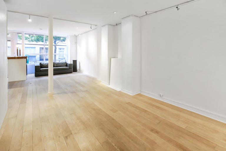 Prime Le Marais Art Space - Image 2