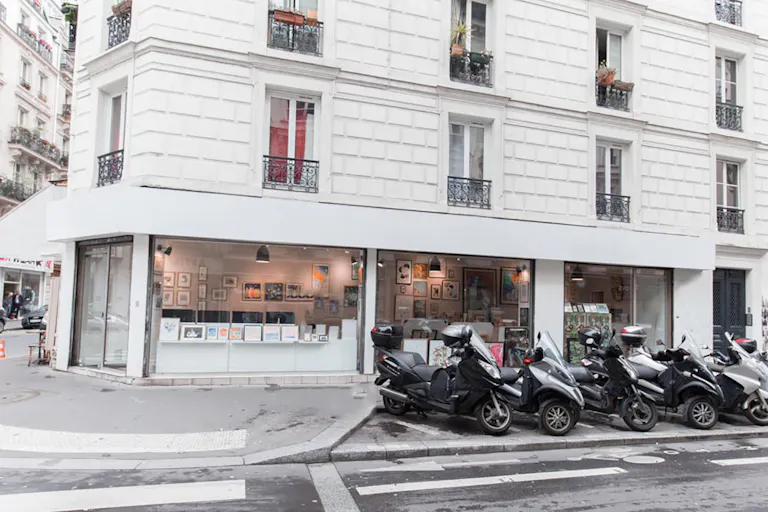 Chic Gallery Close to République - Image 4