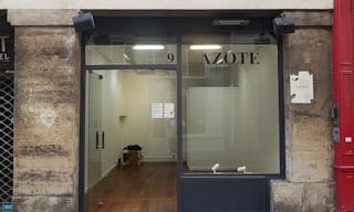 Charming Gallery in Le Marais - Image 5