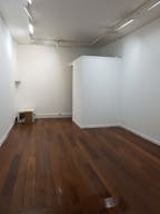 Charming Gallery in Le Marais - Image 6