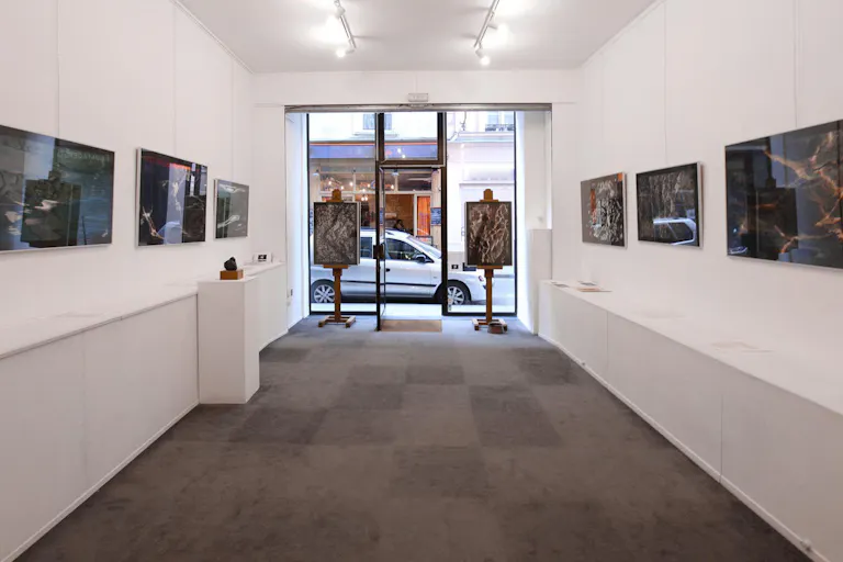 Contemporary Shop in Louvre-Rivoli - Image 0