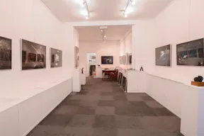Contemporary Shop in Louvre-Rivoli - Image 3