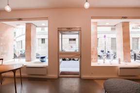 Spacious Shop in Le Marais - Image 1