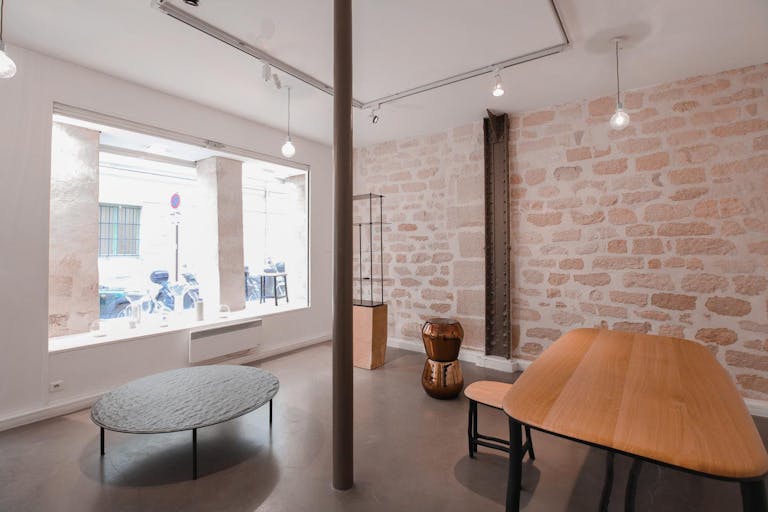 Spacious Shop in Le Marais - Image 2