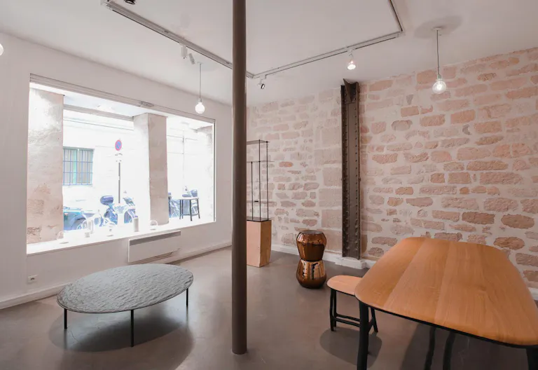 Spacious Shop in Le Marais - Image 2