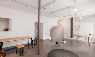 Spacious Shop in Le Marais - Image 3