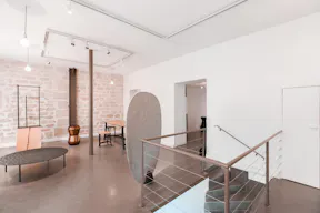 Spacious Shop in Le Marais - Image 4