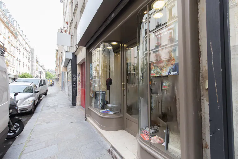 Boutique Showroom in Le Marais - Image 3