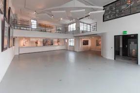 Spacious Showroom in Vaugirard - Image 0