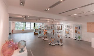 Spacious Showroom in Vaugirard - Image 4