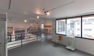 Spacious Showroom in Vaugirard - Image 6