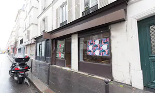 Charming Shop Close to République - Image 6