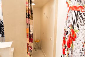 Charming Boutique in Le Marais - Image 5