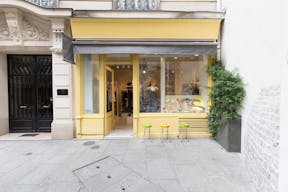 Charming Boutique in Le Marais - Image 6