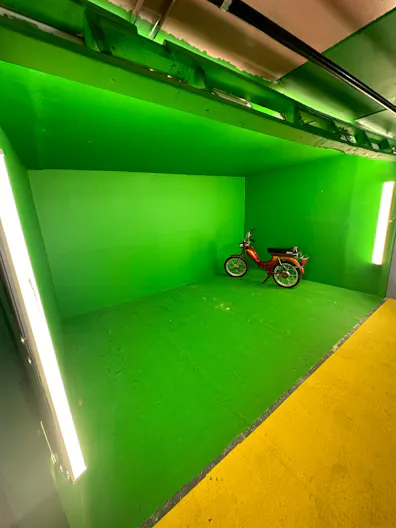 Space with its own photography studio, film production room, an upcoming recording studio - Image 2
