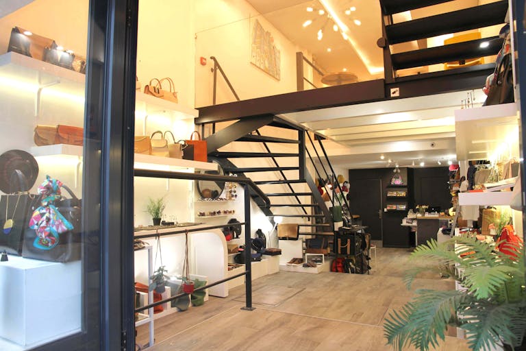 Concept Store Pop Up & Éphémère au Cœur du Paris Historique Île Saint-Louis / Notre-Dame - Image 0