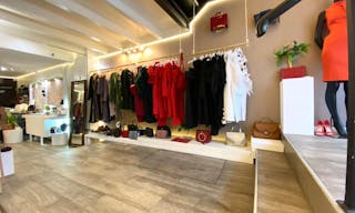 Concept Store Pop Up & Éphémère au Cœur du Paris Historique Île Saint-Louis / Notre-Dame - Image 1