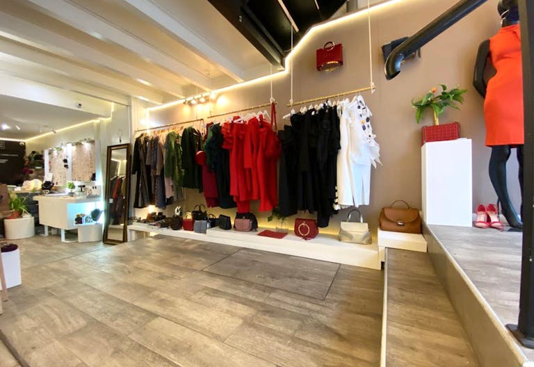 Concept Store Pop Up & Éphémère au Cœur du Paris Historique Île Saint-Louis / Notre-Dame - Image 1