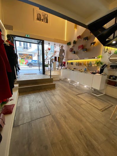 Concept Store Pop Up & Éphémère au Cœur du Paris Historique Île Saint-Louis / Notre-Dame - Image 3