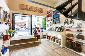 Concept Store Pop Up & Éphémère au Cœur du Paris Historique Île Saint-Louis / Notre-Dame - Image 5