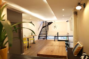 Concept Store Pop Up & Éphémère au Cœur du Paris Historique Île Saint-Louis / Notre-Dame - Image 9