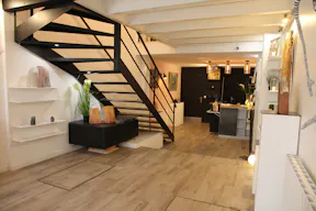 Concept Store Pop Up & Éphémère au Cœur du Paris Historique Île Saint-Louis / Notre-Dame - Image 12