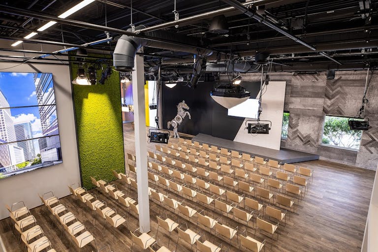 High-End Private Studio with Versatility - Image 2