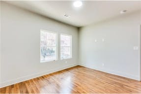 "Charming 2bd, 1bath house for lease in ATL! Ideal for singles, couples, or those craving city living on the west side Beltline. Don't miss out on this perfect urban retreat!" - Image 0