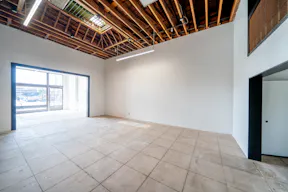 Stunning Retail Space on Iconic Sunset Boulevard - Image 8