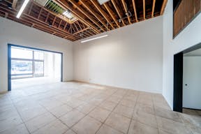 Stunning Retail Space on Iconic Sunset Boulevard - Image 8