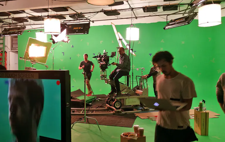 Versatile Video Studio & Pre-Lit 20’ Green Screen Cyc - Image 2