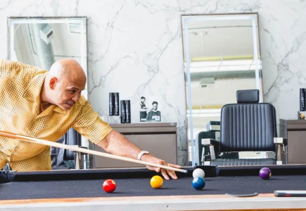 LARGE South Loop Barber Salon - Image 2