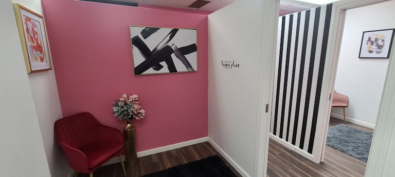 Beauty Studio II - Image 2