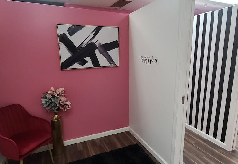 Beauty Studio II - Image 2