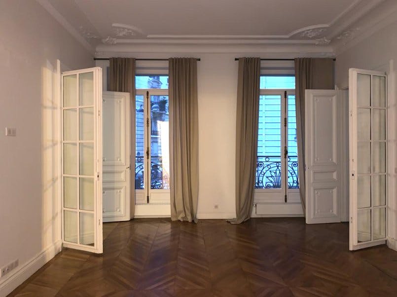 200 sqm Unique Showroom on Rue Boissière, Paris 75116