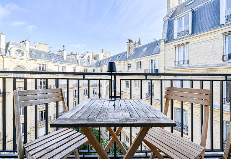 Appartement Haussmannien de 170m2 Avenue Victor Hugo - Image 3