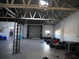 Large Industrial Warehouse Space Multiuse - Image 5