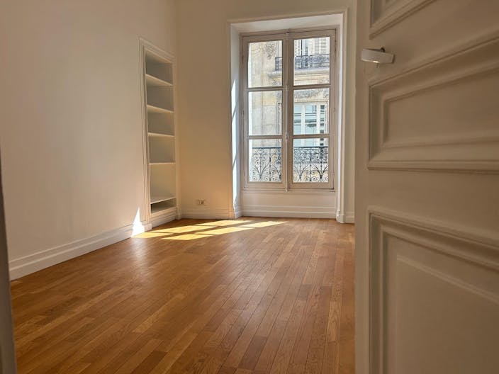 Showroom/Appartement privé - Image 2