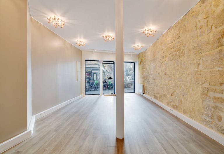 Boutique For Rent Rue Saint-Honor� - Ideal Pop-Up Store / Art Exhibition - Image 2