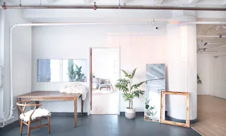 DTLA open space with Rattan Daybed Decor 1,150sf - Image 1
