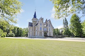 Un château innovant à Saint-Germain-En-Laye - Image 24