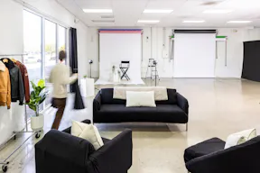 Orange County 1800 sq ft Studio - Image 9