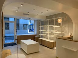 Pop Up Boutique at Rue Commines - Image 4