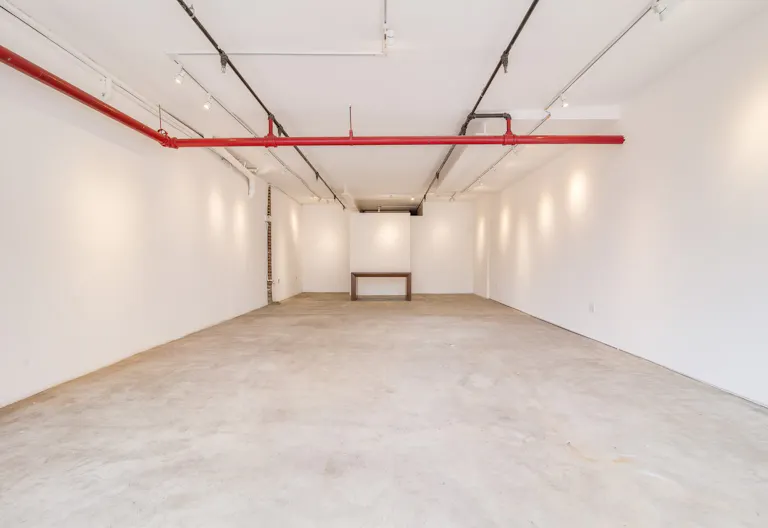 Charming Bowery Gallery - Image 0
